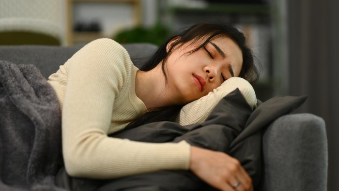 Butuh Tidur Berapa Lama untuk Menurunkan Berat Badan? Ini Temuan Riset Ilmiah