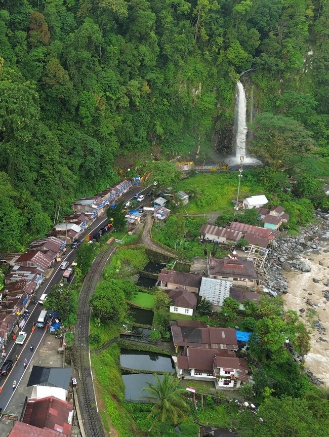 Antrean Panjang Terjadi di Jalur Lembah Anai Pascabencana