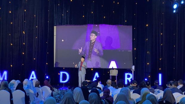 Direktur Madarif Institute Ustadz Arifin Nugroho