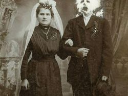 Deretan Foto Hitam Putih Klasik yang Aneh dan Menakutkan