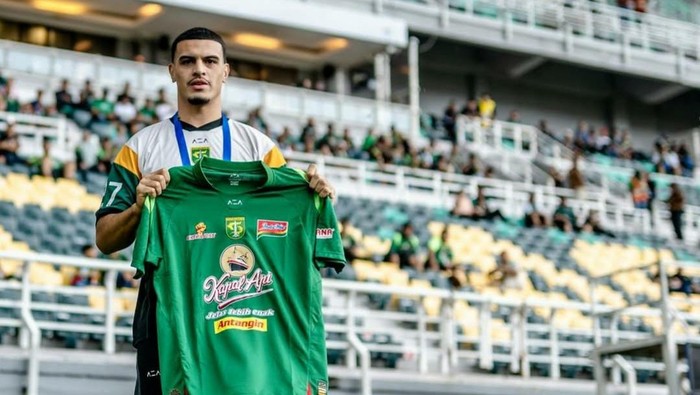 Gustavo Fernandes Diperkenalkan Persebaya di GBT