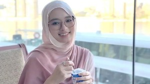 Di tengah proses hukum yang panjang, Inara Rusli harus rela banyak pekerjaan tertunda. Foto: dok Instagram mommy_starla