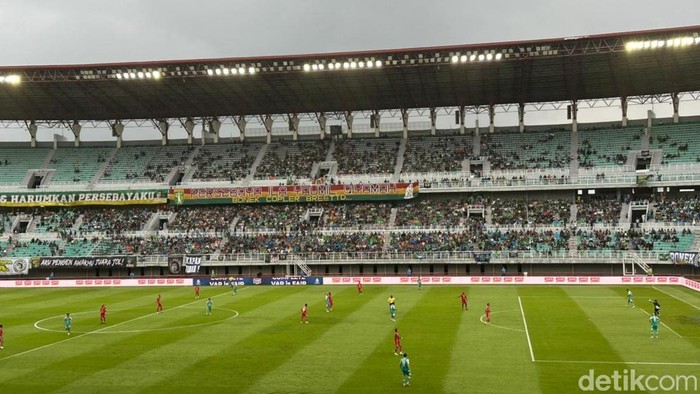 Persebaya Ungguli Malut United 2-0 di Babak Pertama