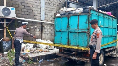 Lokasi petugas pengangkut sampah ditemukan meninggal dunia di sebuah gudang di Jalan Pulau Bungin, Denpasar Denpasar, Bali, Sabtu (10/1/2026). (Foto: Dok. Polsek Denpasar Selatan)