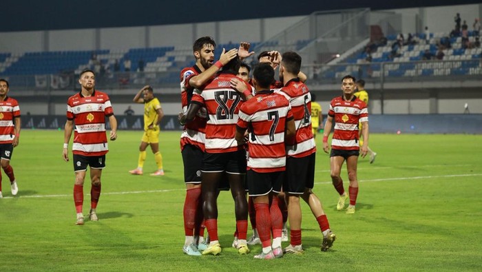 Head to Head Madura United Vs PSIM Yogyakarta