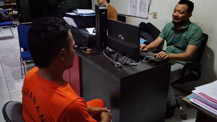 Gara-gara Rumput, Pria di Garut Gergaji Tangan Pemuda