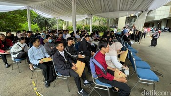 Antusias! Pelamar Kerja Trans Luxury Hotel Jakarta Membludak