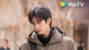 Song Wei Long akan memainkan karakter Lin Yu Sen, pria dewasa dengan aura tenang yang menenangkan. Shine On Me menjanjikan dinamika emosi antara karakter Yu Sen dan Xi Guang. (Foto: dok. WeTV)