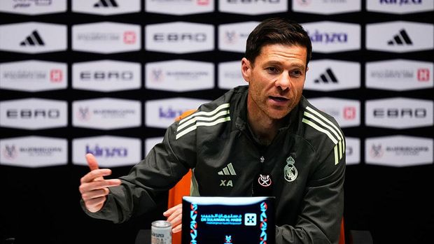 Xabi Alonso head coach of Real Madrid during the press conference ahead to the Spanish Super Cup final match between FC BArcelona and Real Madrid at King Abdullah Sports City Hall Stadium on January 10, 2026 in Jeddah, Saudi Arabia. (Photo by Jose Breton/Pics Action/NurPhoto via Getty Images)