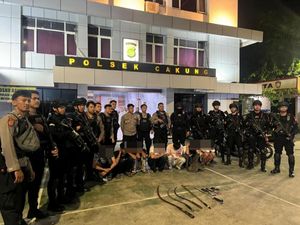 Polisi Amankan 7 Remaja Hendak Tawuran di Jaktim, Sita Samurai