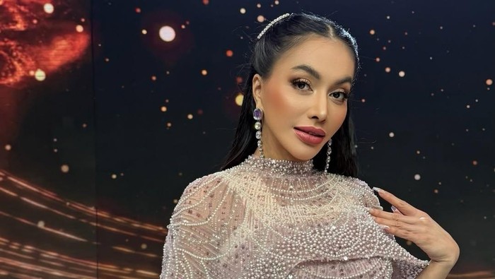 Keluarga dan Manajemen Tegaskan Denada Hanya Punya 2 Anak