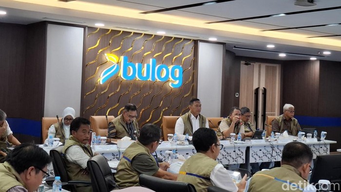 Bos Bulog Tiba-tiba Gelar Rapat Akhir Pekan, Bahas Apa?