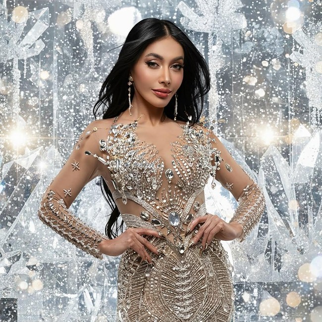 Foto: Gaya Denada Sambut 2026, Seksi Pakai Gaun Menerawang