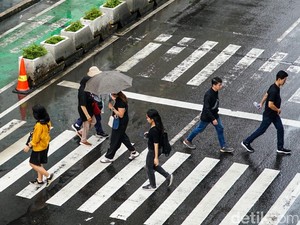 Prediksi Cuaca Jabodetabek 5 Hari ke Depan, Awas Hujan Lebat di Daerah Ini!