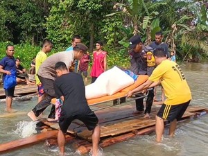 Antisipasi Banjir, BPBD Kalbar Imbau Setiap Desa Punya Perahu Karet