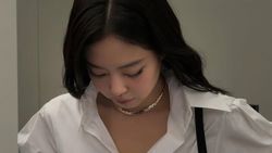 Gaya Simpel Jennie Ini Bikin Fans Sebut Nama Tuhan