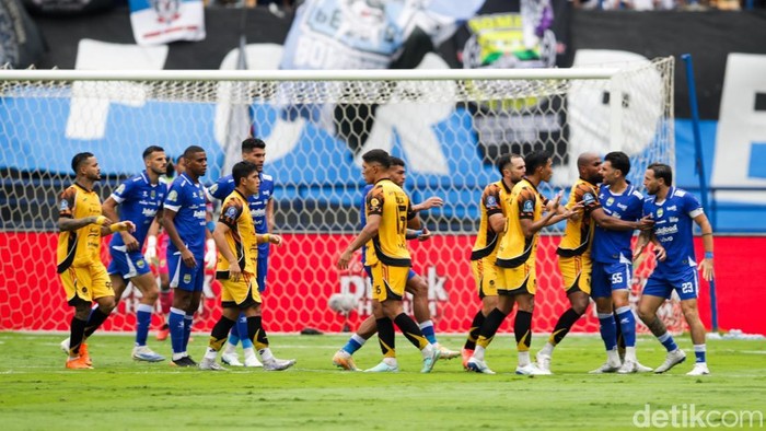 Persija Pulang Tanpa Poin dari Bandung, Rizky Ridho Janji Balas di Jakarta