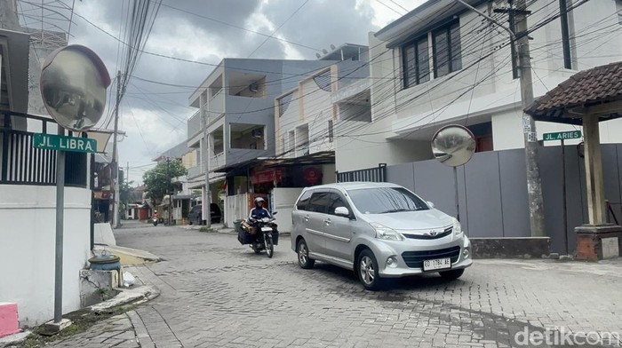 Kampung Zodiak Surabaya