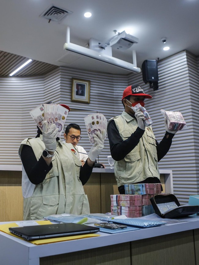 Kasus Suap Pemeriksaan Pajak, KPK Amankan Rp6,38 Miliar