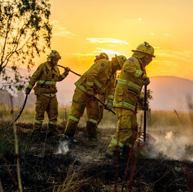 Kebakaran Hutan Meluas di Victoria, Petugas Darat dan Udara Berjibaku
