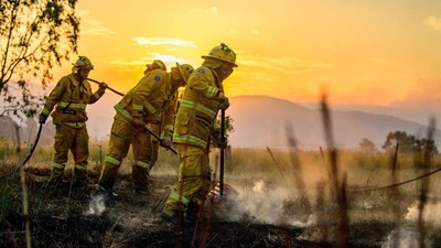 Kebakaran Hutan Meluas di Victoria, Petugas Darat dan Udara Berjibaku