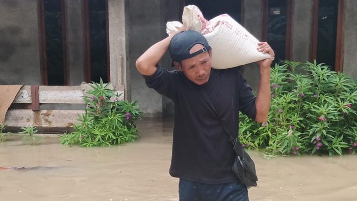 Kondisi banjir di OKU Timur yang makin meluas.