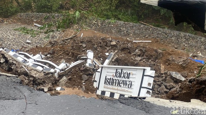 Kondisi longsoran TPT Jabar Istimewa di Sukabumi