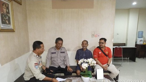 Lansia DKSA (78) asal Banjar Dinas Lumajang, Desa Samsam, Kecamatan Kerambitan, Tabanan, ditemukan dalam kondisi linglung di Perumahan Ungasan Permai, Kuta Selatan, Badung. (Foto: Dok. Istimewa)