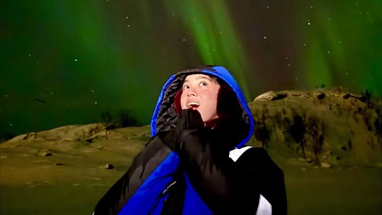 Saat Lyodra Dibuat Terpukau Melihat Indahnya Aurora