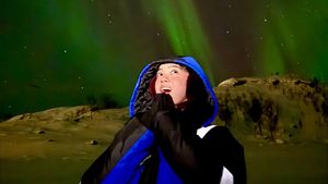 Saat Lyodra Dibuat Terpukau Melihat Indahnya Aurora