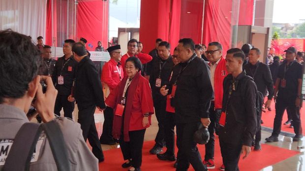 Megawati Soekarnoputri Ketum PDIP Megawati Soekarnoputri menghadiri Rakernas hari ke-2 partai di Ancol