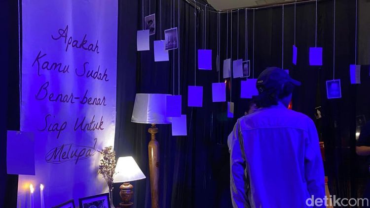 Melihat Pameran Yang Terhormat Karya Raissa Anggiani di Malang