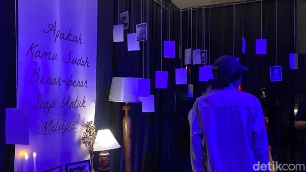 Melihat Pameran Yang Terhormat Karya Raissa Anggiani di Malang