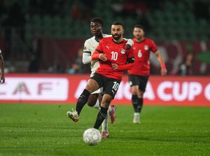 Momen Kocak Mo Salah Kepeleset saat Rayakan Gol Mesir