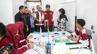 Selain itu, sebanyak 104 titik Sekolah Rakyat permanen juga mulai dibangun dan ditargetkan mencapai 200 titik pada 2027. Kunjungan Gus Ipul ini menjadi langkah penting untuk memastikan peluncuran program berjalan sesuai rencana dan arahan Presiden.