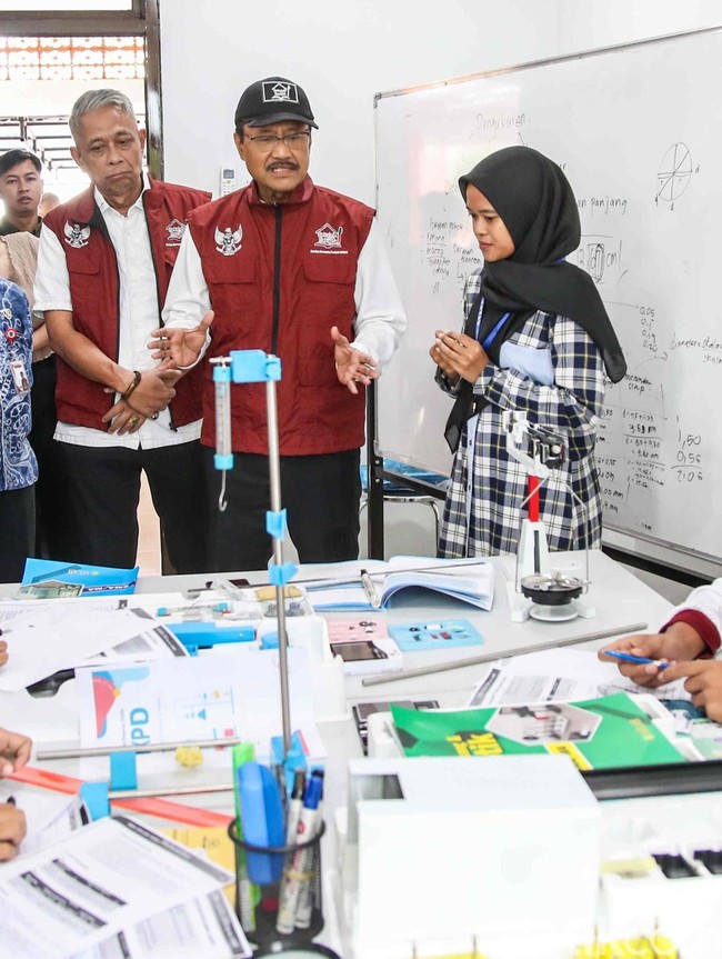 Momen Gus Ipul Tinjau Sekolah Rakyat di Kalsel