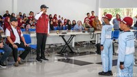 Para siswa yang terlibat berasal dari berbagai wilayah di Indonesia, mulai dari Jakarta, Bogor, Bekasi, Aceh, Malang, Kupang, Makassar, hingga Jayapura.