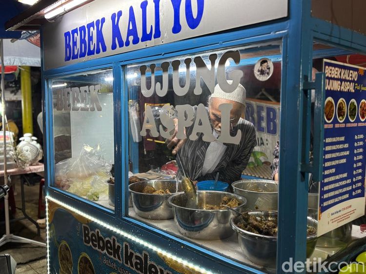 Ini Bebek Goreng Kari Buatan Kakek Berusia 102 Tahun yang Ada di Cengkareng