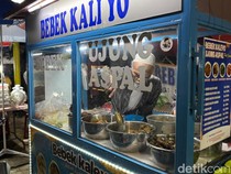 Ini Bebek Goreng Kari Buatan Kakek Berusia 102 Tahun yang Ada di Cengkareng