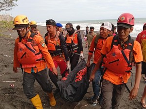 Seorang Pemuda Tewas Tenggelam di Pantai Pamayangsari Tasikmalaya