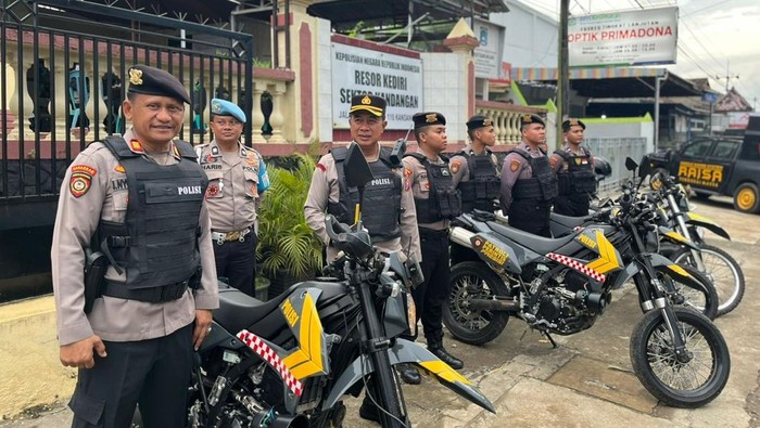 Polisi Kediri-Batu kolaborasi amankan perbatasan saat laga Arema vs Persik