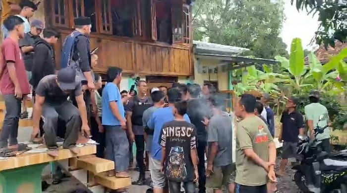 Polisi OKU Timur Diadang Warga Saat ke Lokasi Sasaran Operasi Narkoba