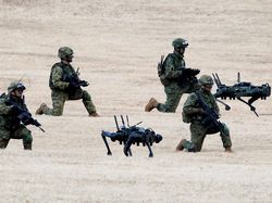 Robot Canggih Vision 60 Ikut Latihan Militer Jepang