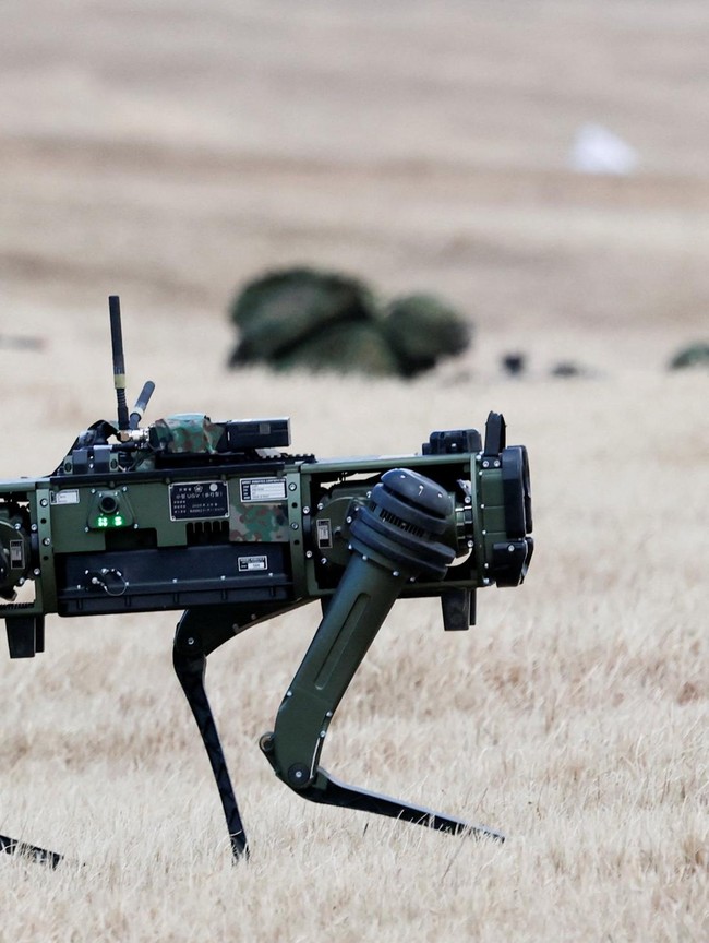 Robot Canggih Vision 60 Ikut Latihan Militer Jepang