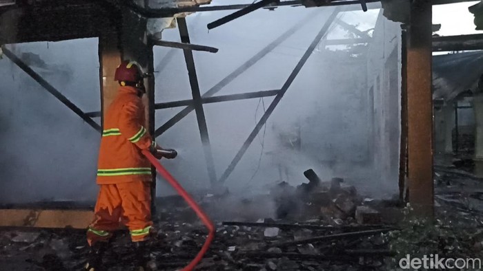 Diduga Cemburu, Pria di Tulungagung Bakar Rumah Kekasih