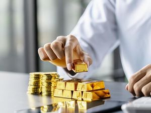 Harga Emas Hari Ini di Jogja 14 Januari 2026: Antam Pegadaian Rp 2,9 Juta!