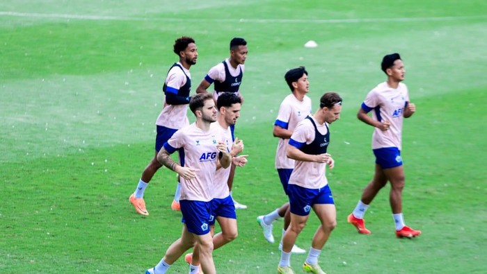 Prediksi Susunan Pemain Persik Kediri Vs Dewa United