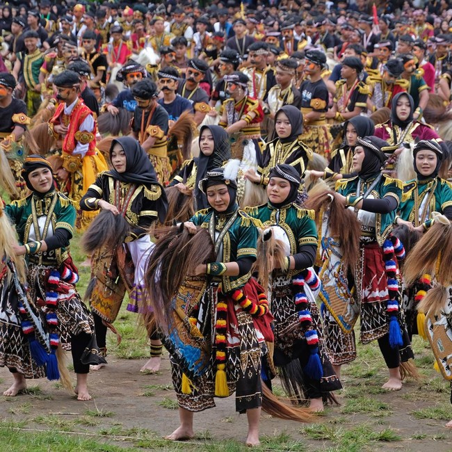 3 Ribu Pelajar Tampilkan Tari Jaran Kepang di Temanggung