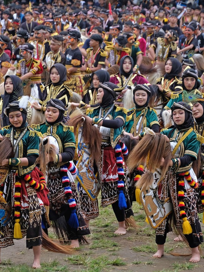 3 Ribu Pelajar Tampilkan Tari Jaran Kepang di Temanggung