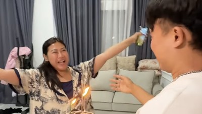 Tangis Haru Boiyen saat Ultah, Peluk Erat Anwar BAB